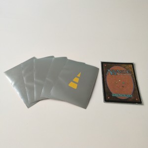 Egyedi nyomtatású, szabványos méretű MTG játékkártya hüvely 66x91mm